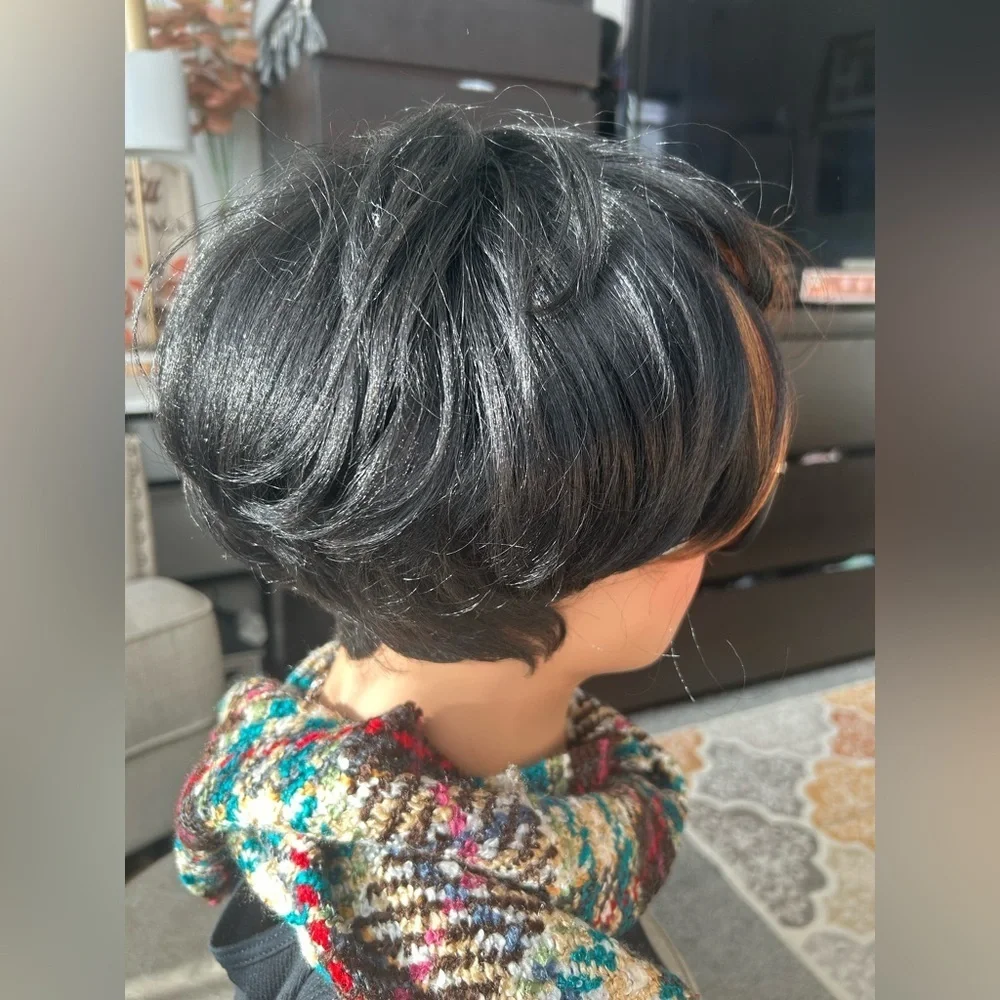 ✨Like NEW Sensationnel Natural Pixie Bob Wig Honey Blonde Orange highlights